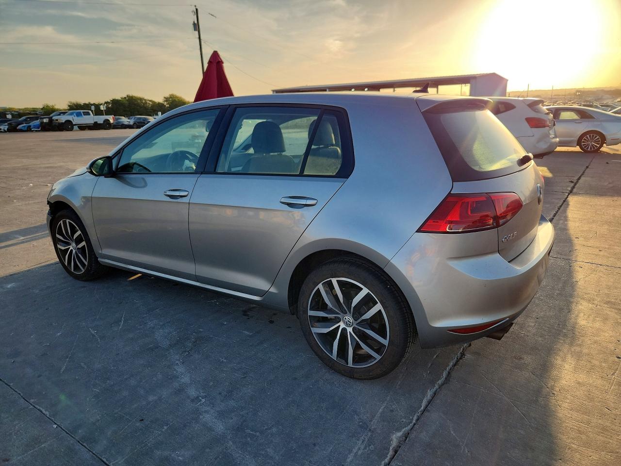 3VW217AU6FM068631 · 2015 VOLKSWAGEN GOLF · 2/12