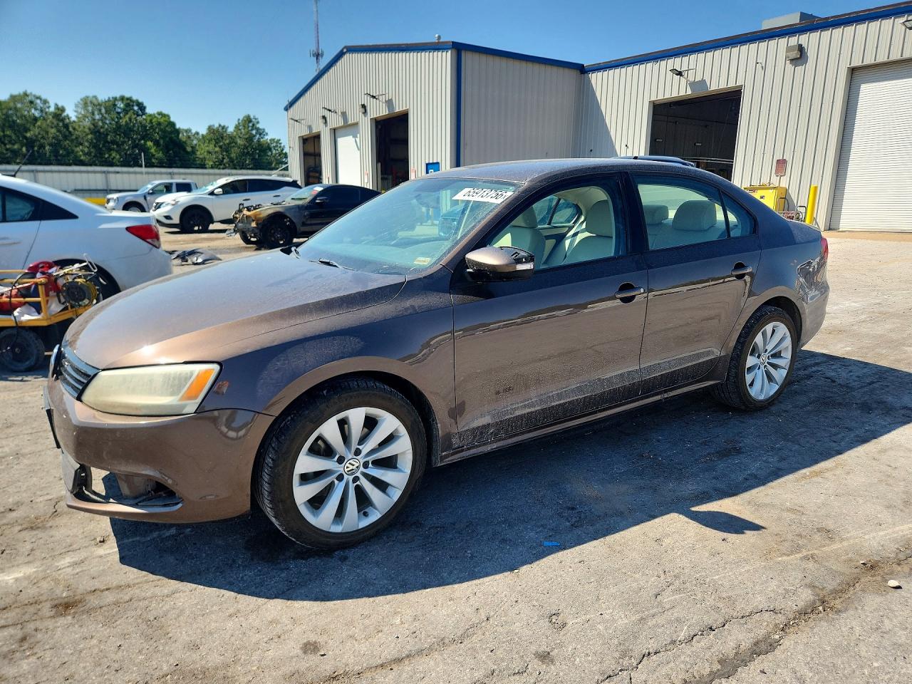 3VWDX7AJ0BM388275 · 2011 VOLKSWAGEN JETTA
