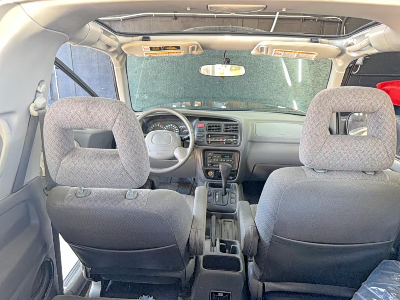 2CNBE18C736925171 · 2003 CHEVROLET TRACKER · 9/12