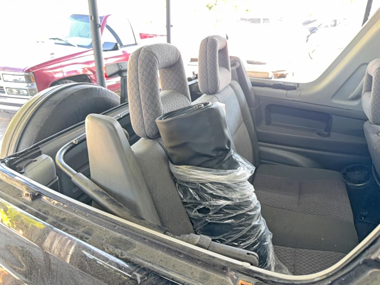 2CNBE18C736925171 · 2003 CHEVROLET TRACKER · 11/12