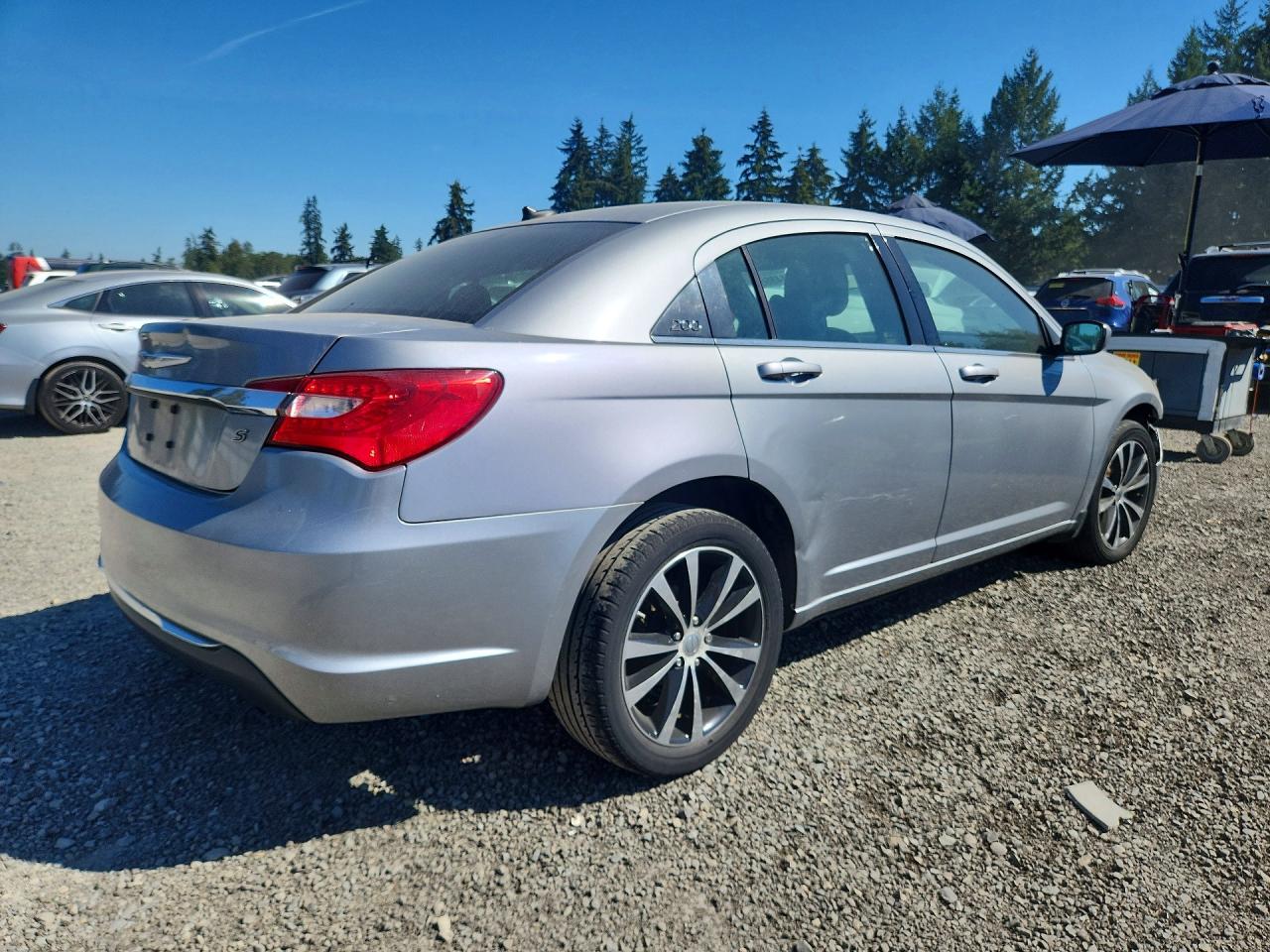 1C3CCBBB6EN132399 · 2014 CHRYSLER 200 · 3/12
