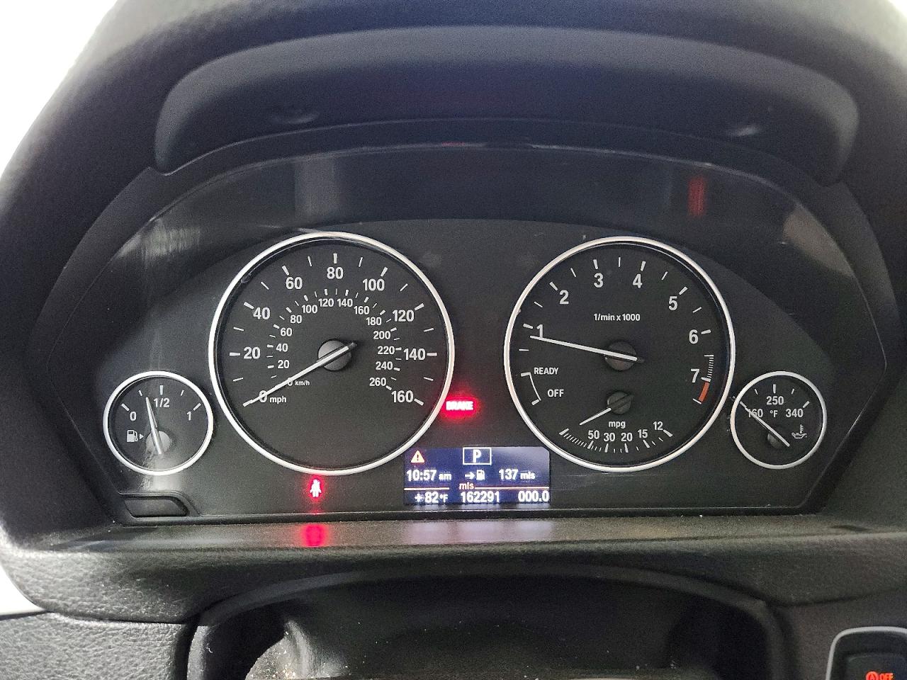 WBA3A5C51DF352552 · 2013 BMW 328 · 9/12