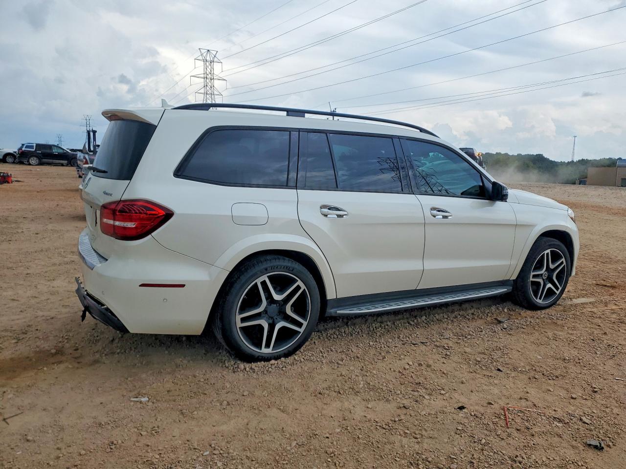 4JGDF7DE5JB033673 · 2018 MERCEDES-BENZ GLS · 3/13