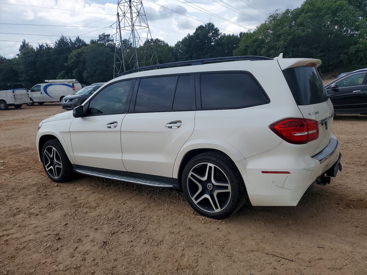 4JGDF7DE5JB033673 · 2018 MERCEDES-BENZ GLS · 2/13