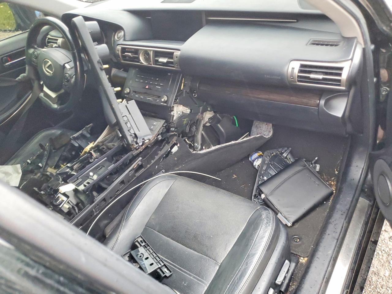 JTHCF1D21F5018479 · 2015 LEXUS IS · 8/12