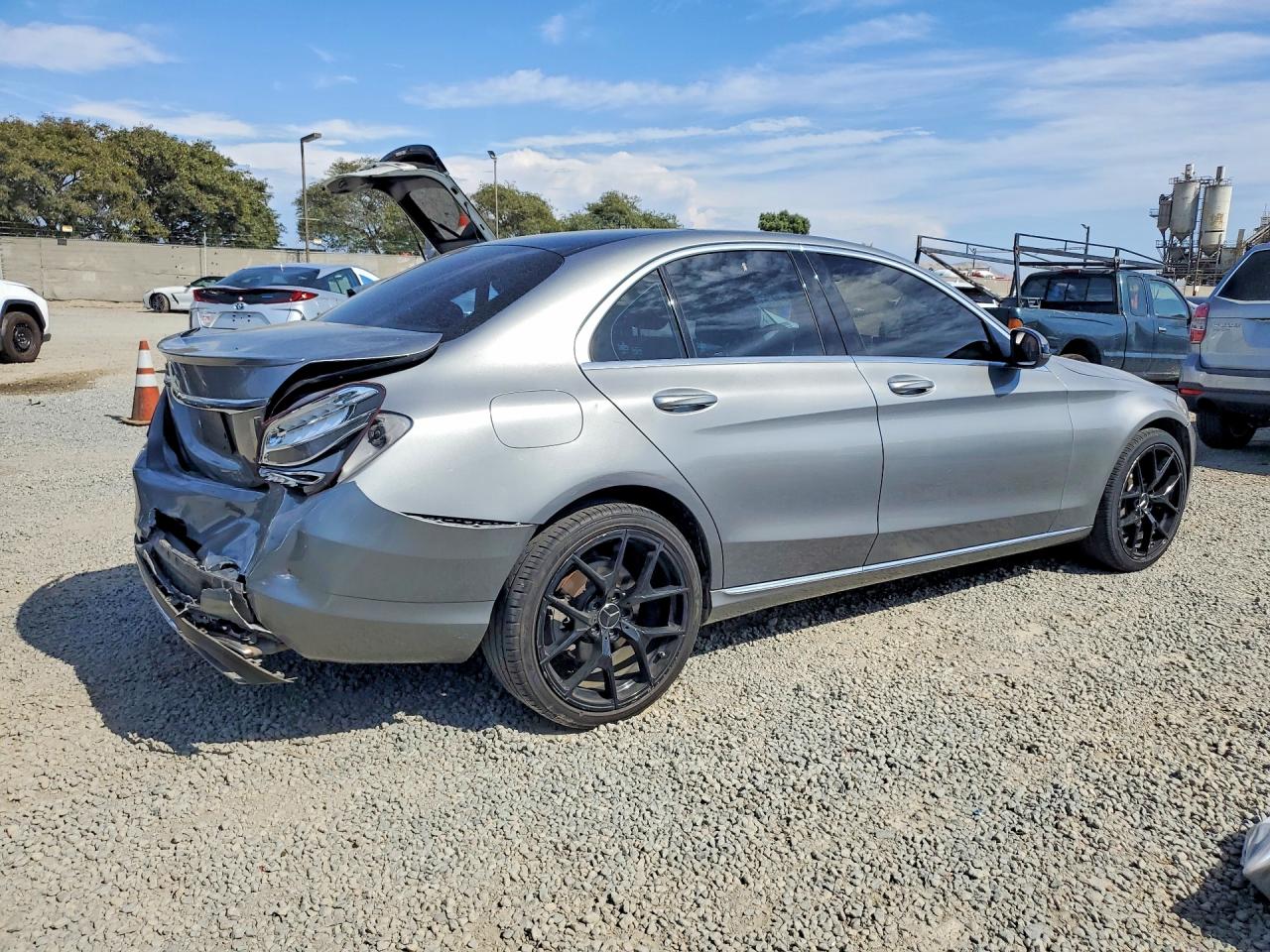 55SWF4JBXFU058352 · 2015 MERCEDES-BENZ C · 3/12