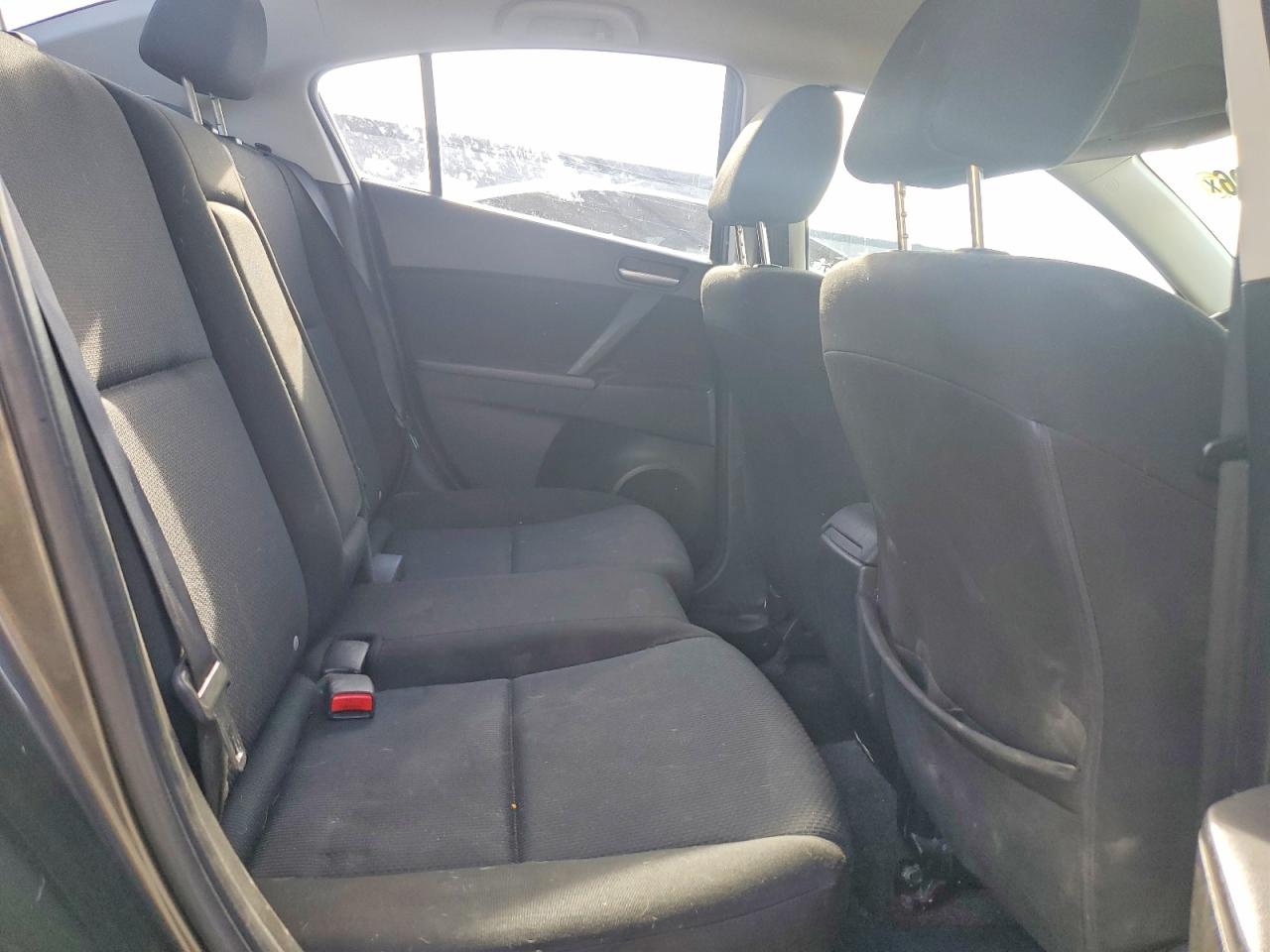 JM1BL1VG9B1487661 · 2011 MAZDA 3 · 10/12