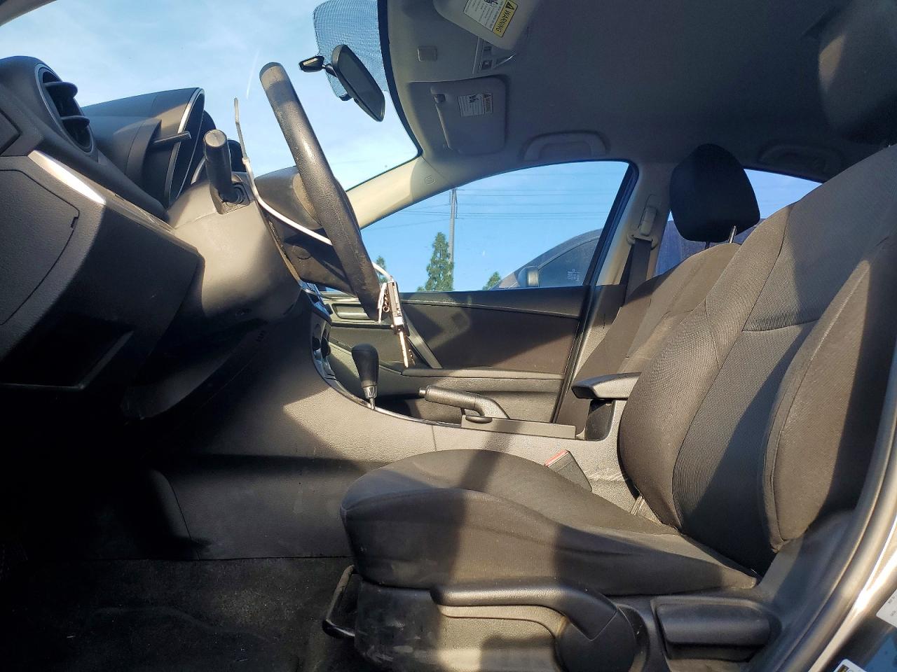 JM1BL1VG9B1487661 · 2011 MAZDA 3 · 7/12