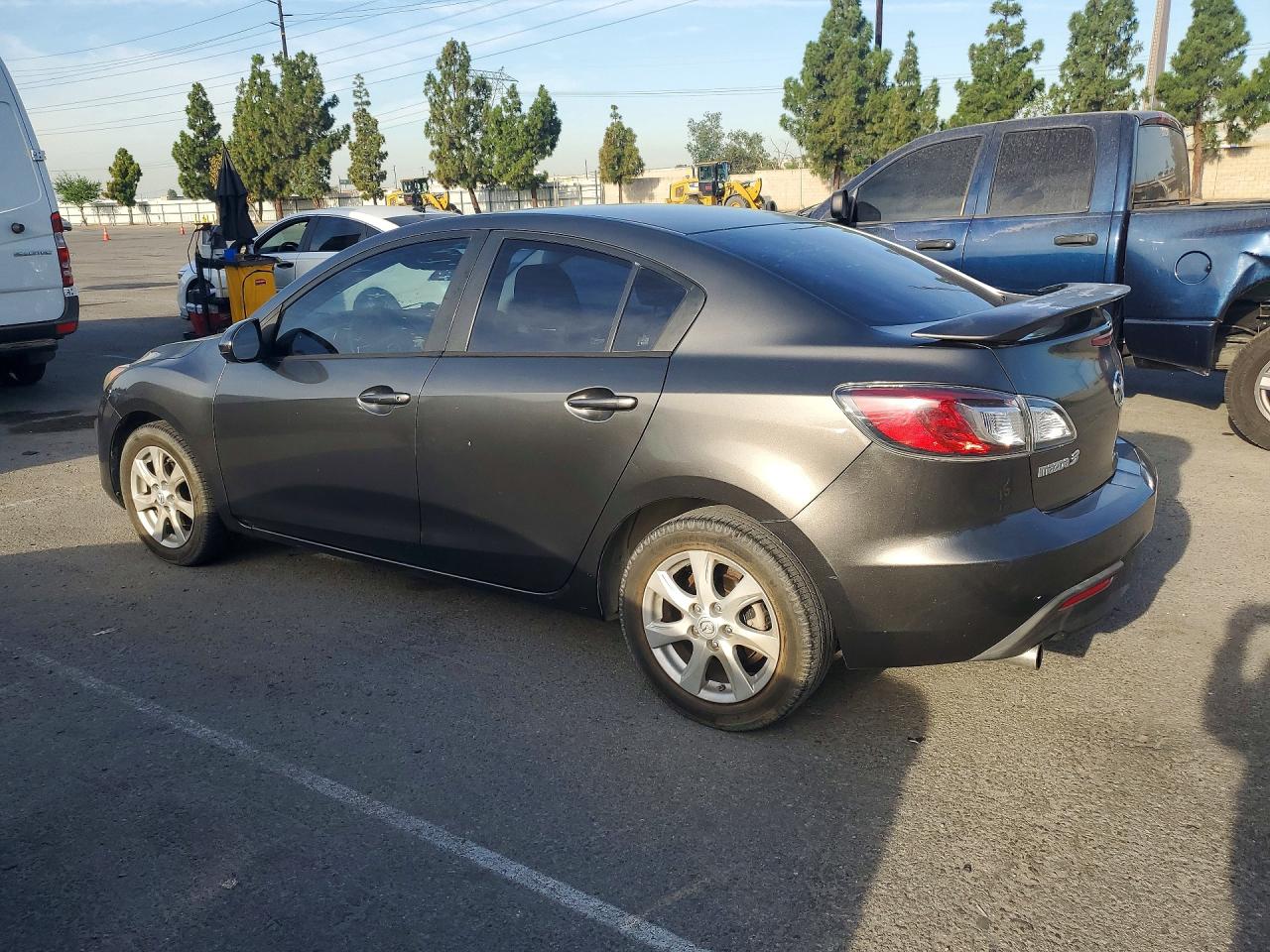 JM1BL1VG9B1487661 · 2011 MAZDA 3 · 2/12