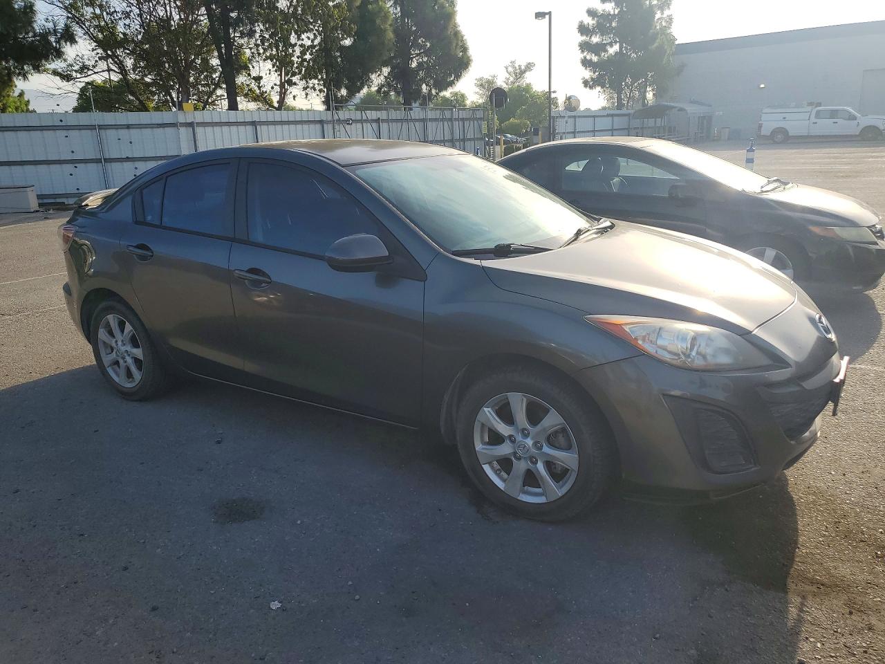 JM1BL1VG9B1487661 · 2011 MAZDA 3 · 4/12