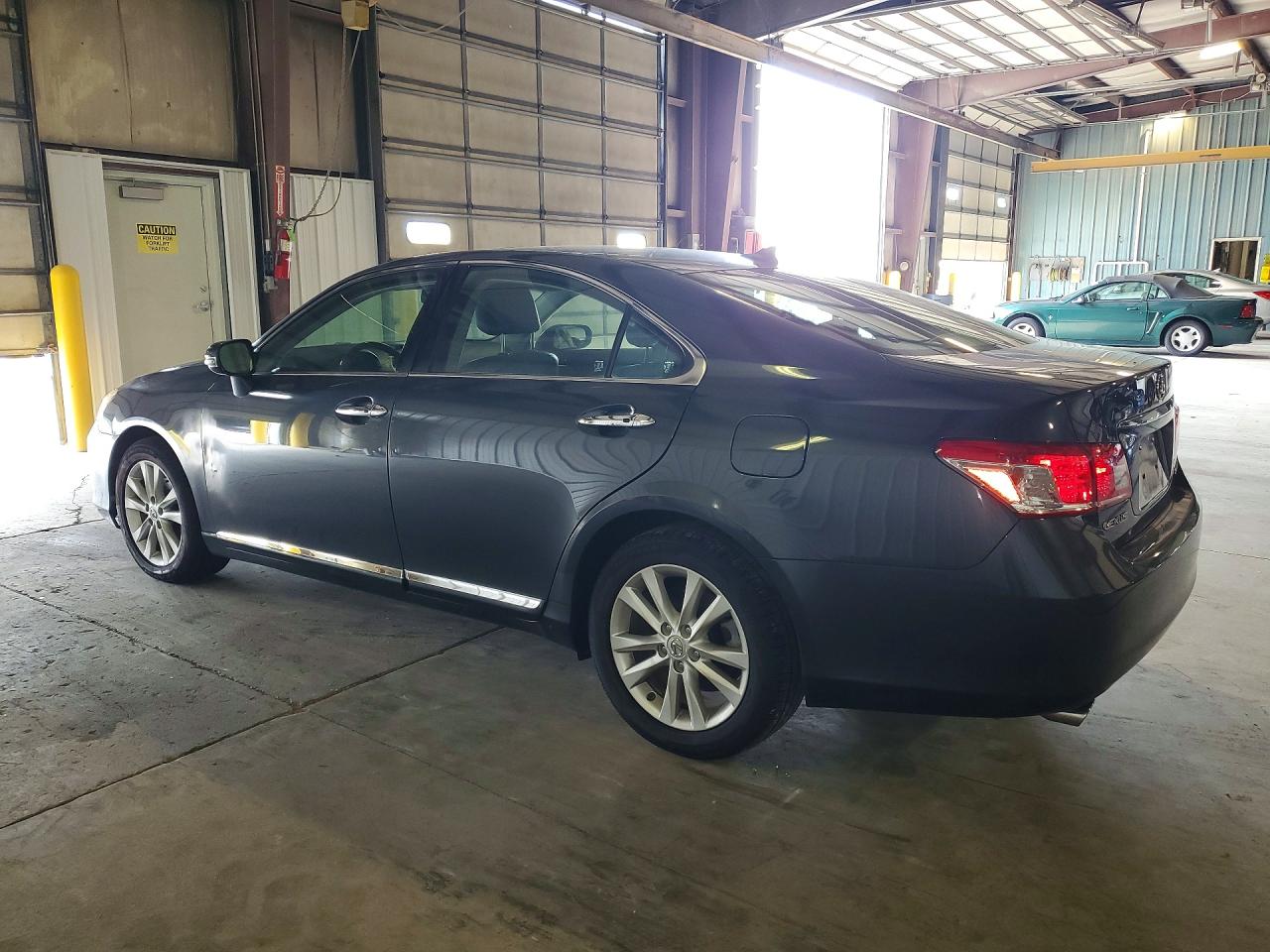 JTHBK1EG0A2384624 · 2010 LEXUS ES · 2/12