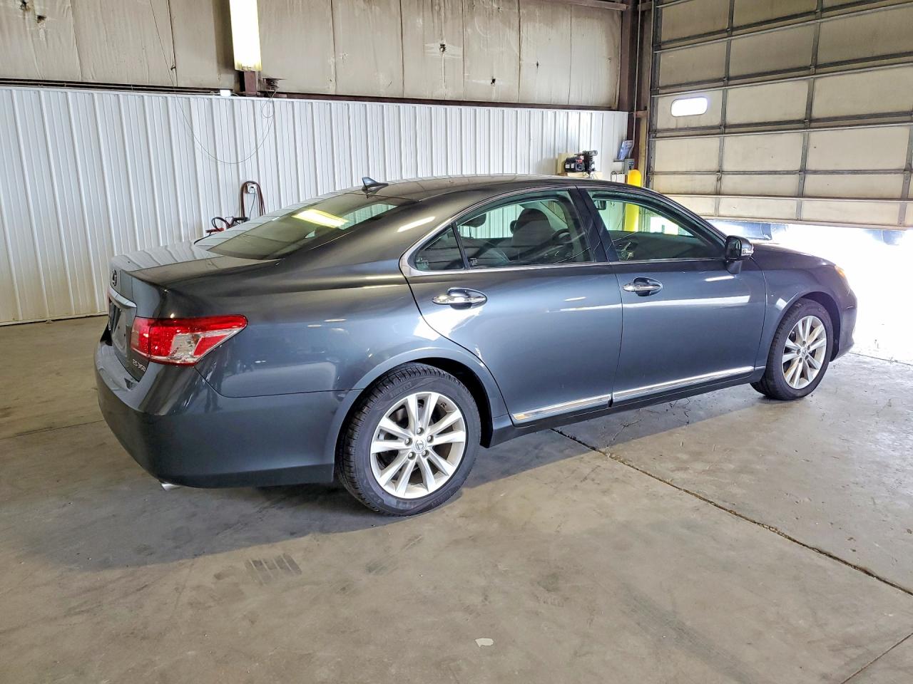 JTHBK1EG0A2384624 · 2010 LEXUS ES · 3/12