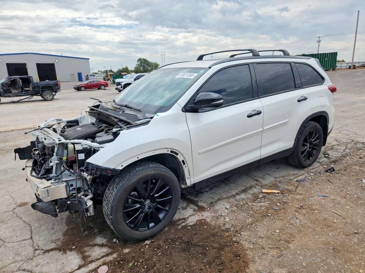 5TDKZRFH3KS315021 · 2019 TOYOTA HIGHLANDER
