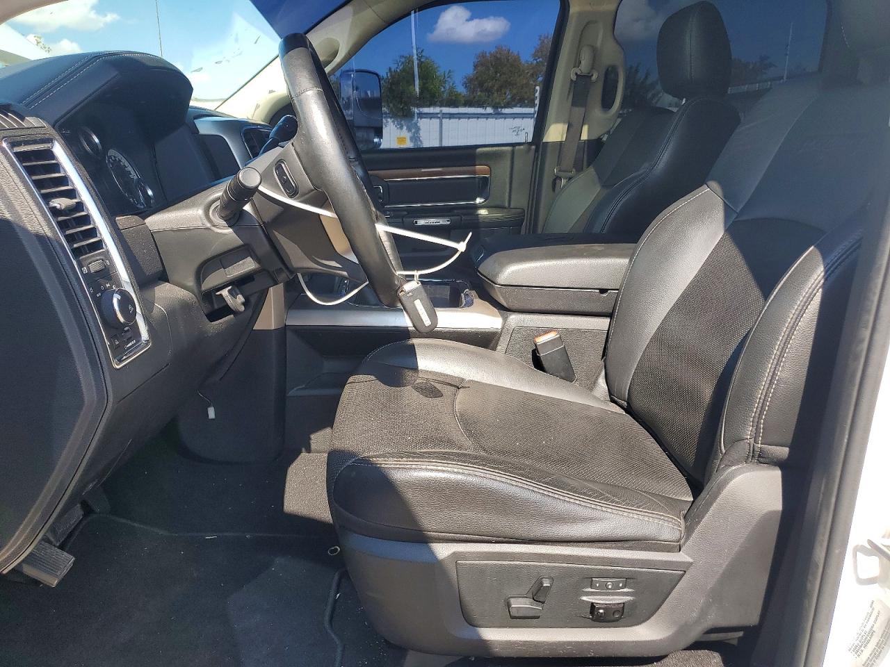 3C63RRML5HG597429 · 2017 RAM 3500 · 7/13