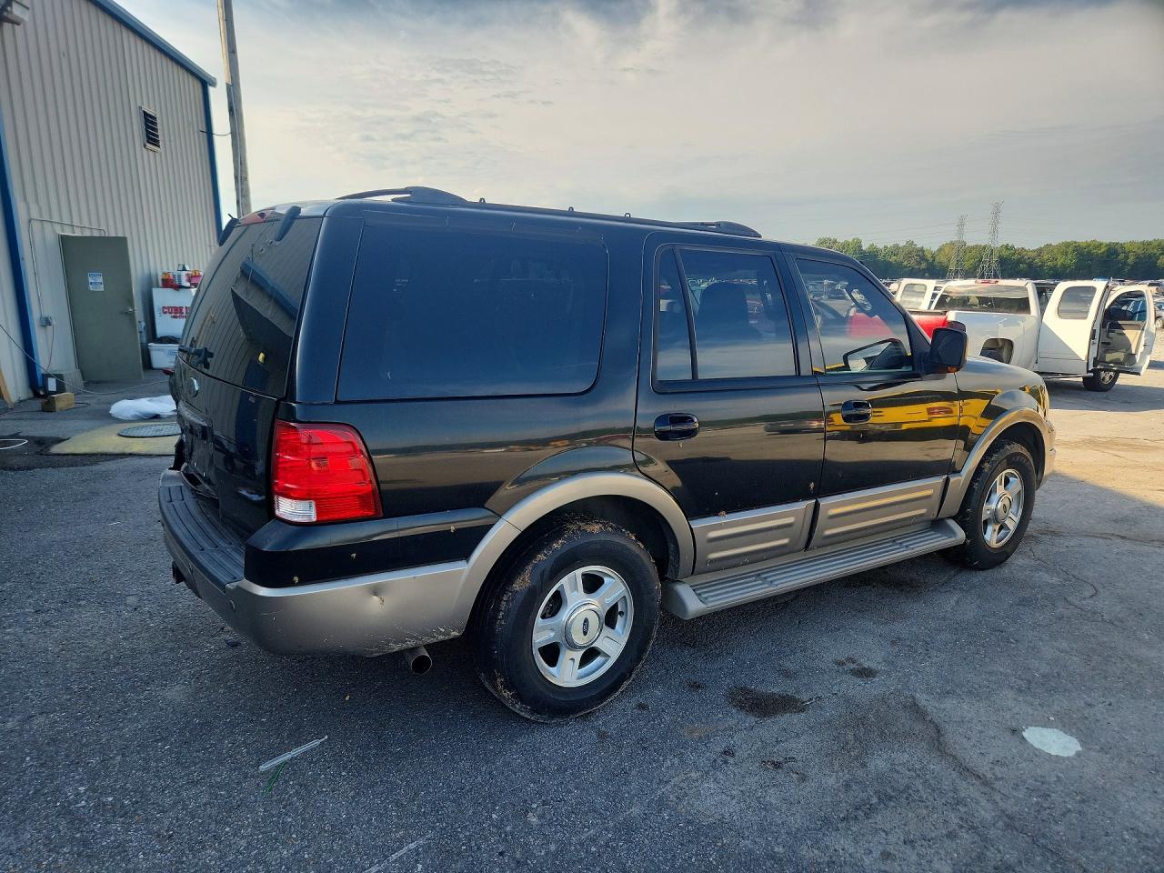 1FMPU17L33LC41476 · 2003 FORD EXPEDITION · 3/13