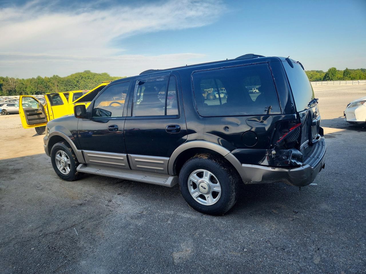 1FMPU17L33LC41476 · 2003 FORD EXPEDITION · 2/13