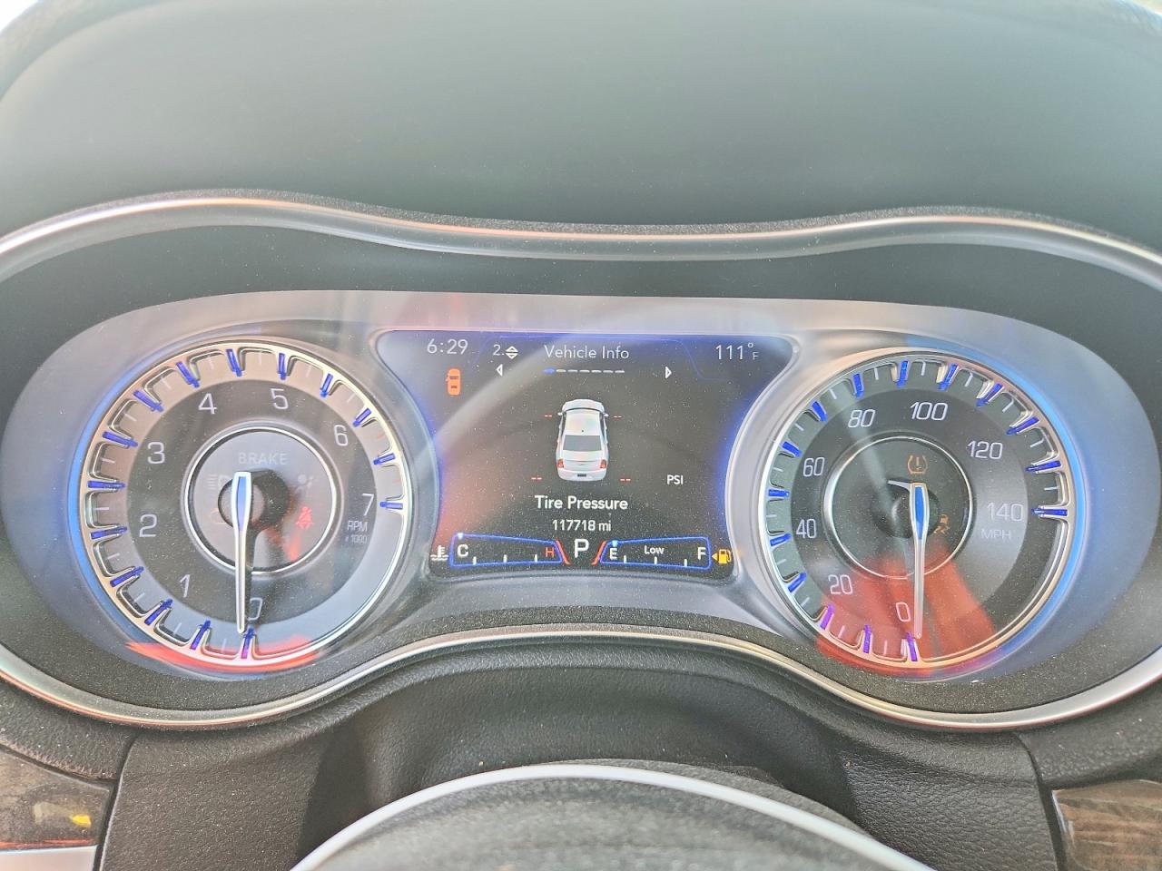 2C3CCAEG2JH193866 · 2018 CHRYSLER 300 · 9/12