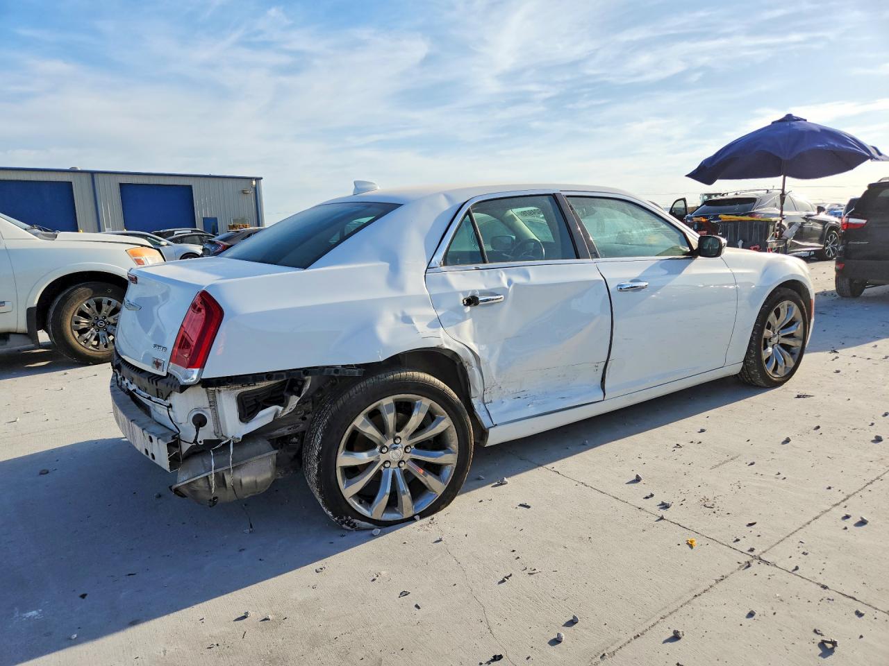 2C3CCAEG2JH193866 · 2018 CHRYSLER 300 · 3/12