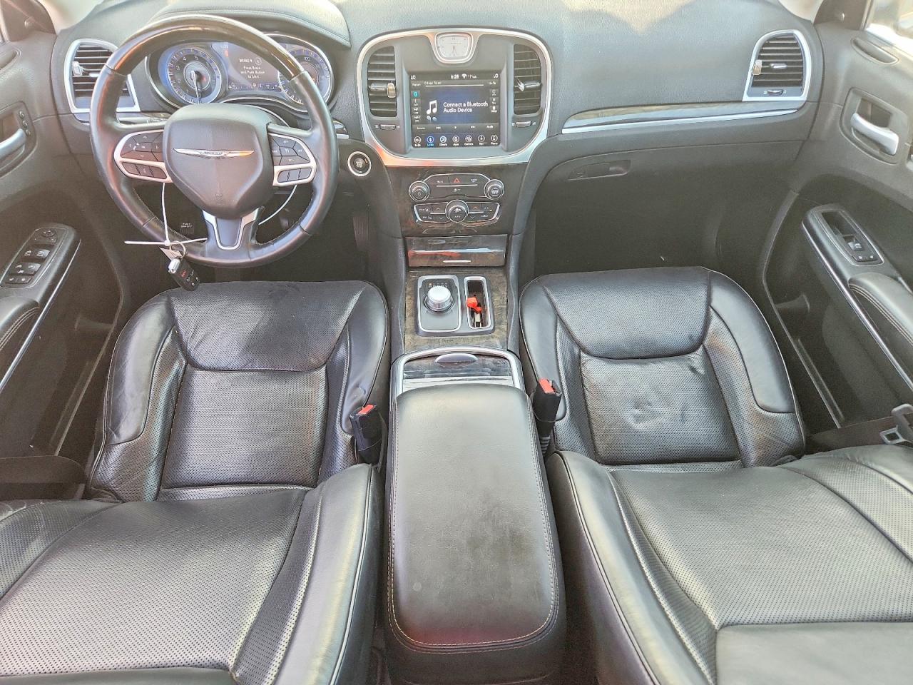 2C3CCAEG2JH193866 · 2018 CHRYSLER 300 · 8/12