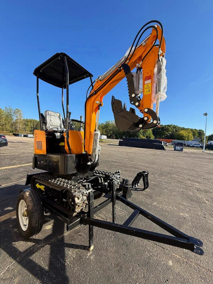 38912018 · 2027 OTHERS 1 TON MINI EXCAVATOR · 3/10