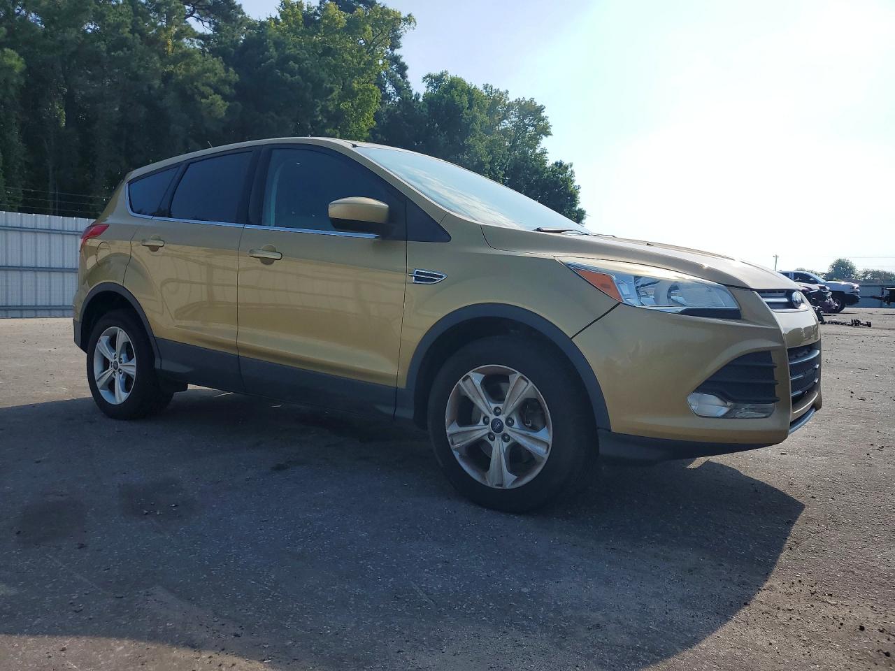 1FMCU9G98FUA44920 · 2015 FORD ESCAPE · 4/13