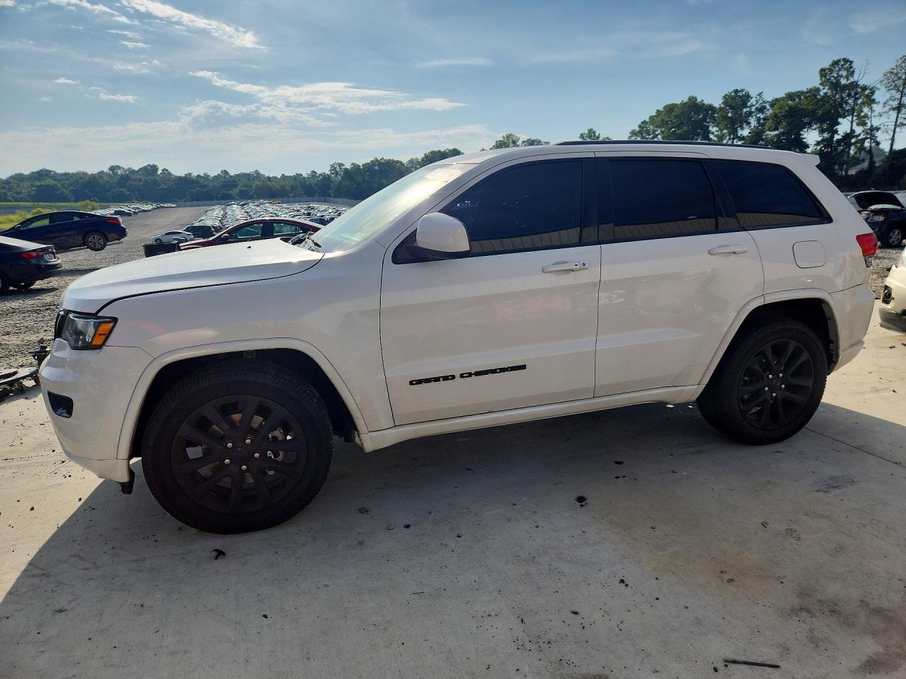 1C4RJEAG7JC323099 · 2018 JEEP GRAND CHEROKEE