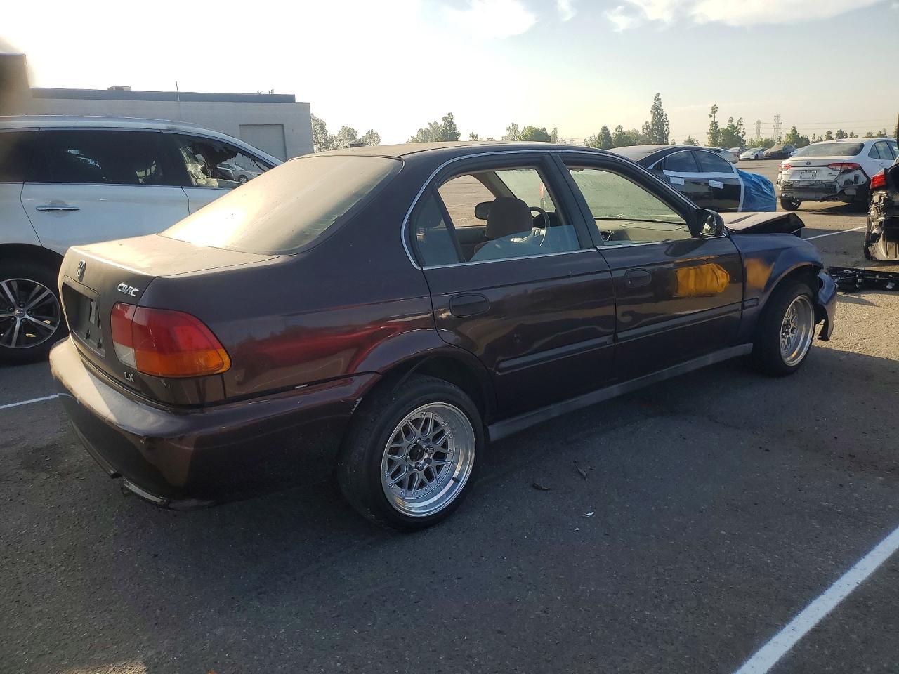 1HGEJ6673YL052406 · 2000 HONDA CIVIC · 3/13