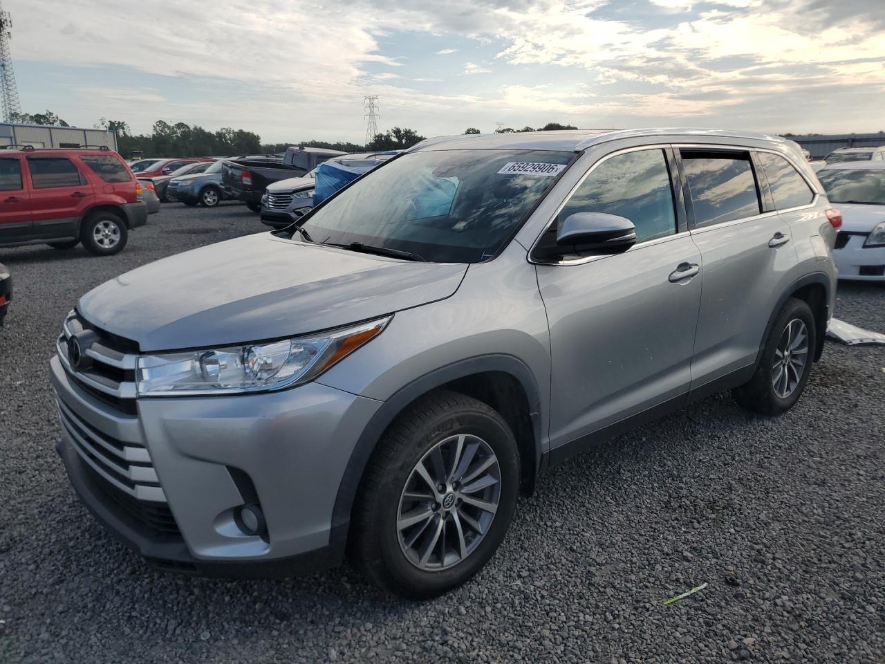 5TDJZRFH0KS732964 · 2019 TOYOTA HIGHLANDER