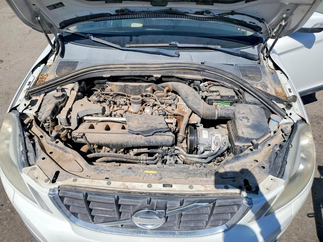 YV4902DZ6B2153062 · 2011 VOLVO XC60 · 12/13