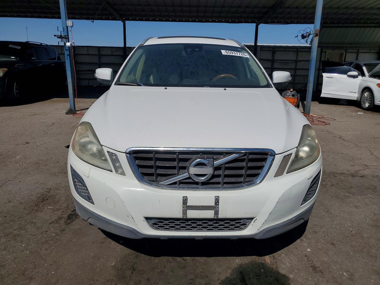 YV4902DZ6B2153062 · 2011 VOLVO XC60 · 5/13