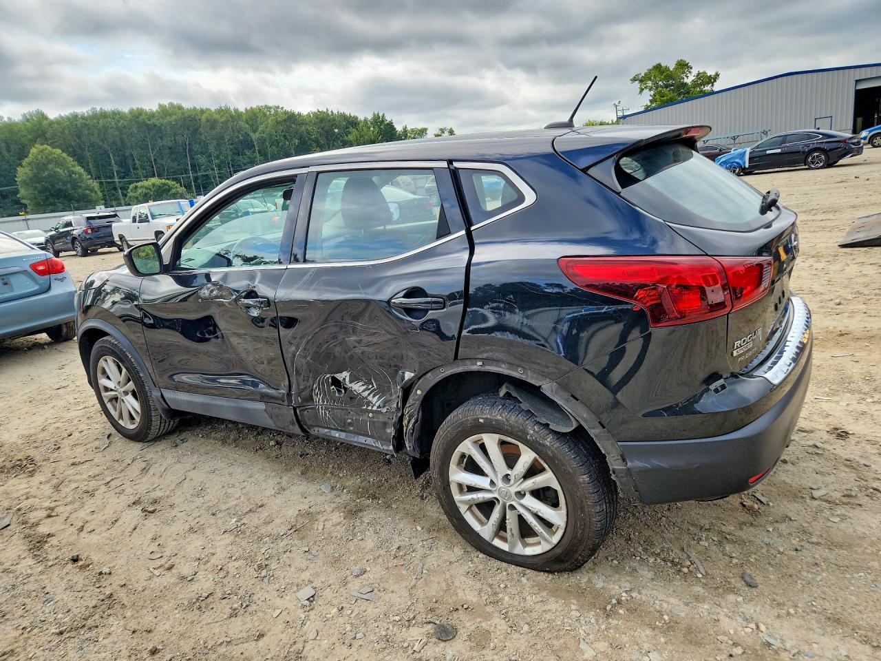 JN1BJ1CP7JW500520 · 2018 NISSAN ROGUE SPORT · 2/13