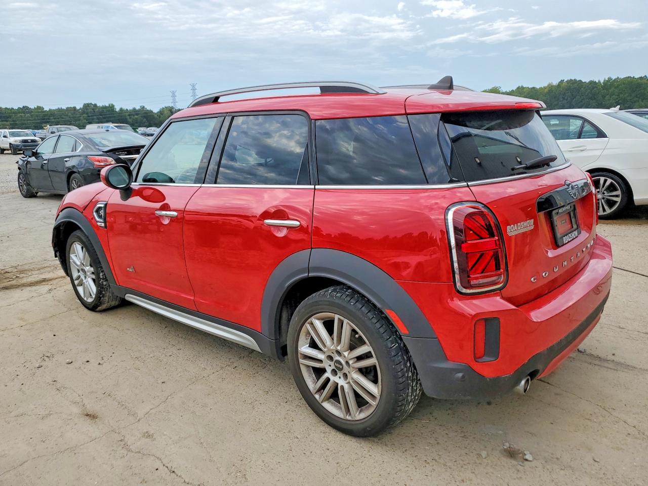 WMZ83BR02R3S12032 · 2024 MINI COOPER · 2/13