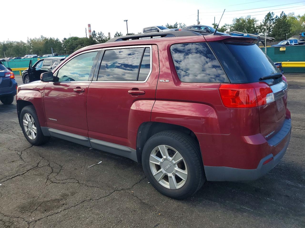 2CTFLTEC7B6278561 · 2011 GMC TERRAIN · 2/13