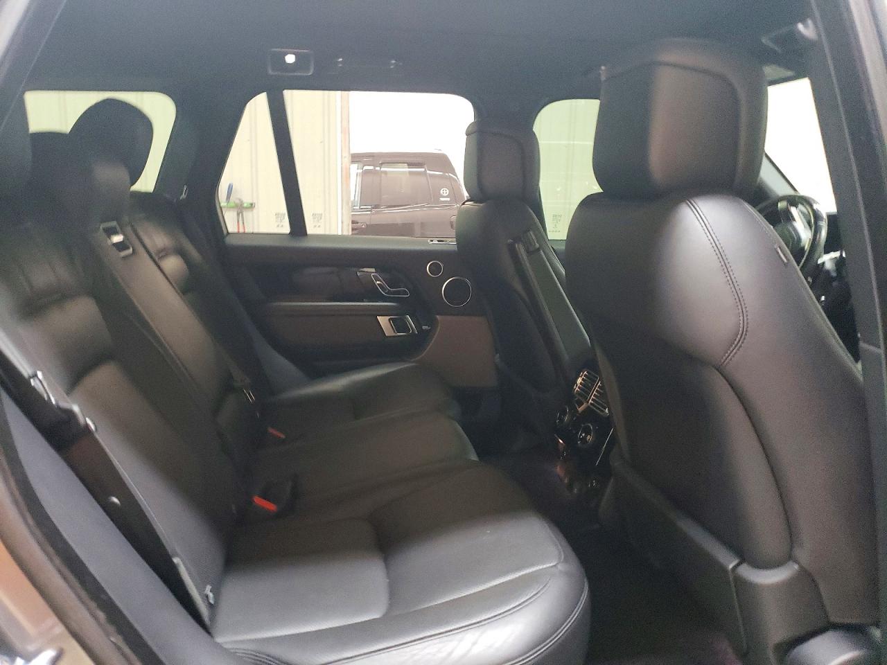 SALGS2SV7JA384697 · 2018 LAND ROVER RANGE ROVER · 11/13