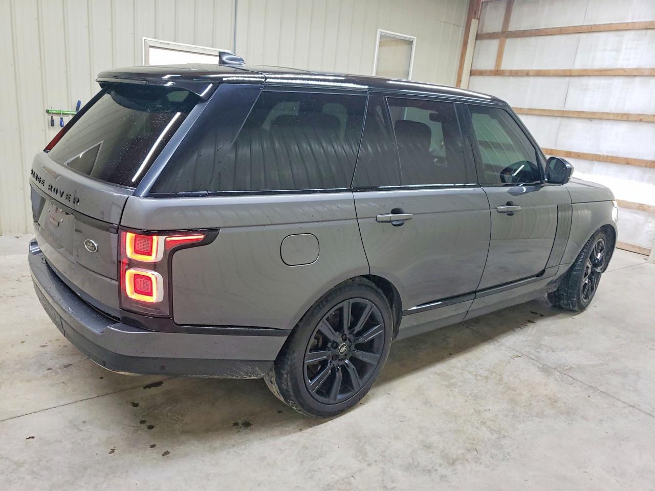 SALGS2SV7JA384697 · 2018 LAND ROVER RANGE ROVER · 3/13
