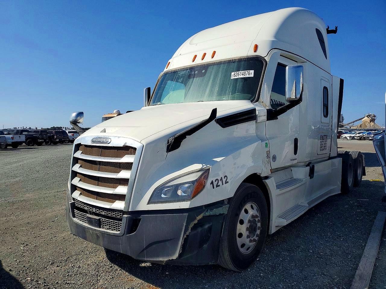 2022 FREIGHTLINER CASCADIA 126