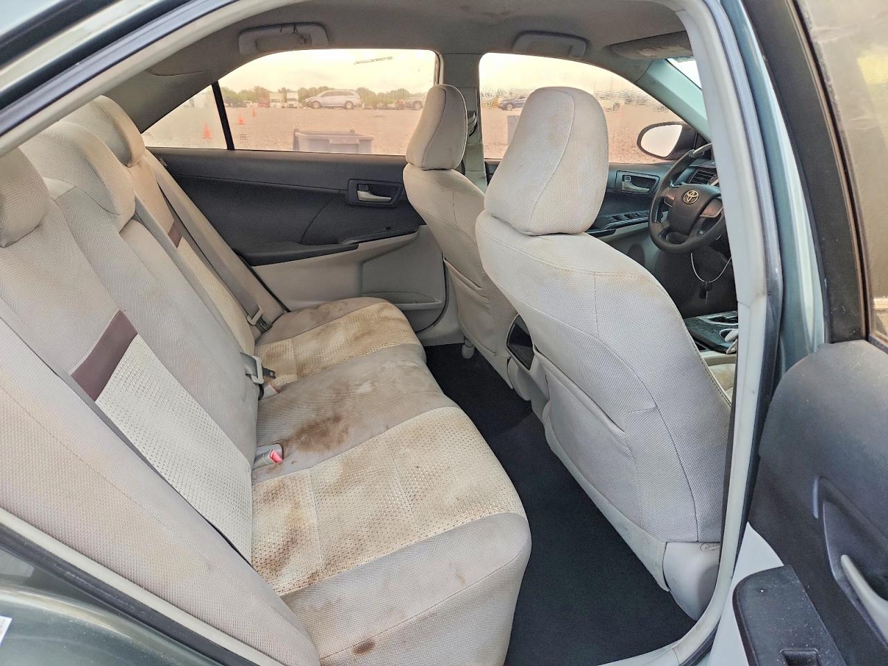 4T1BF1FK2CU614868 · 2012 TOYOTA CAMRY · 10/12