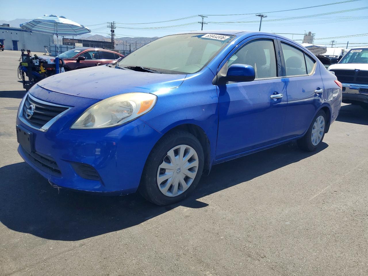 3N1CN7AP5EL823121 · 2014 NISSAN VERSA