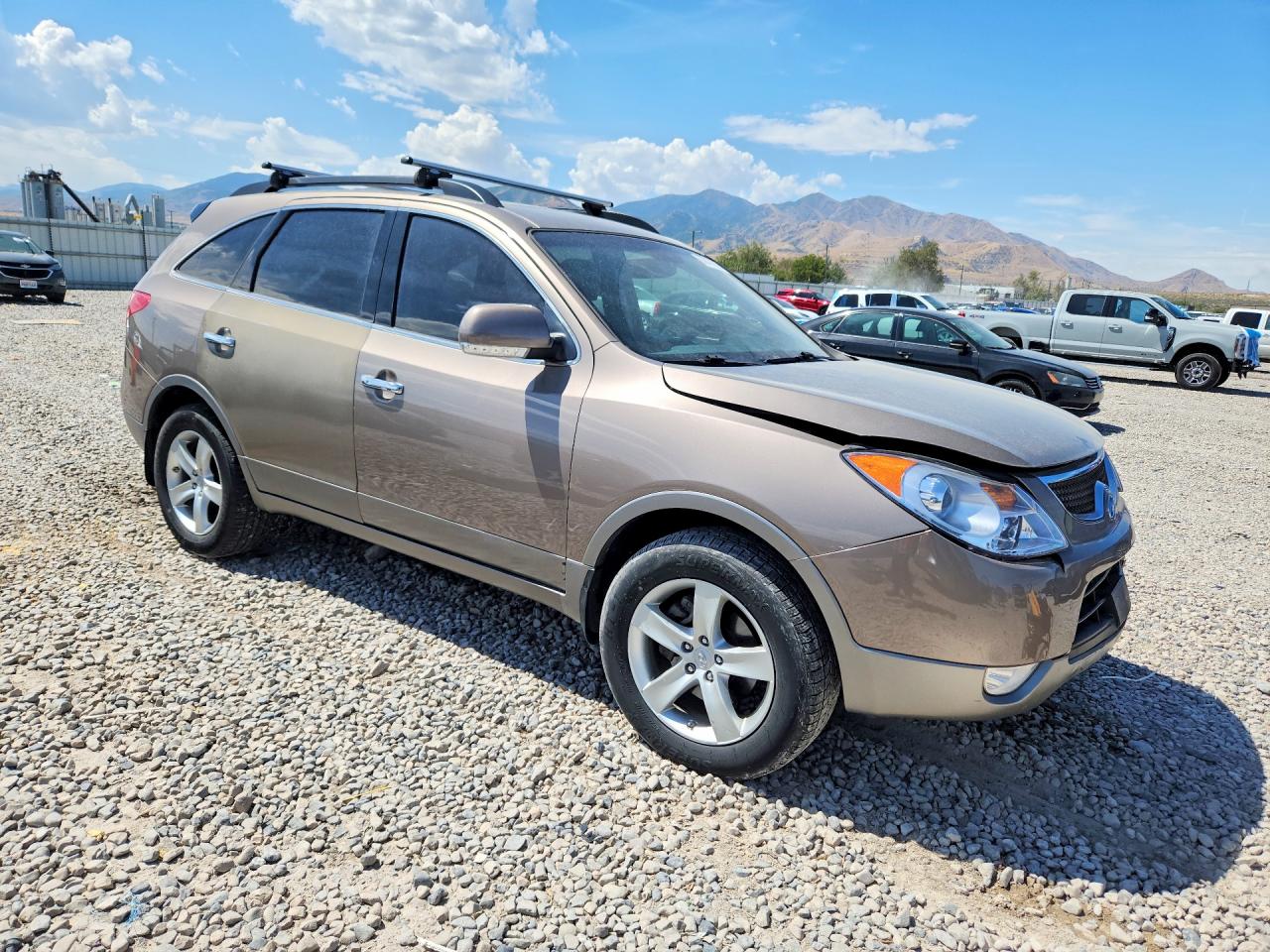 KM8NU4CC9AU138570 · 2010 HYUNDAI VERACRUZ · 4/13