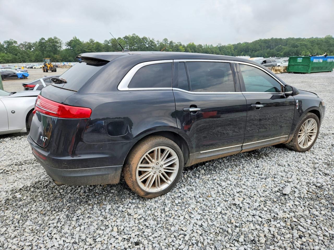 2LMHJ5AT6JBL00633 · 2018 LINCOLN MKT · 3/13