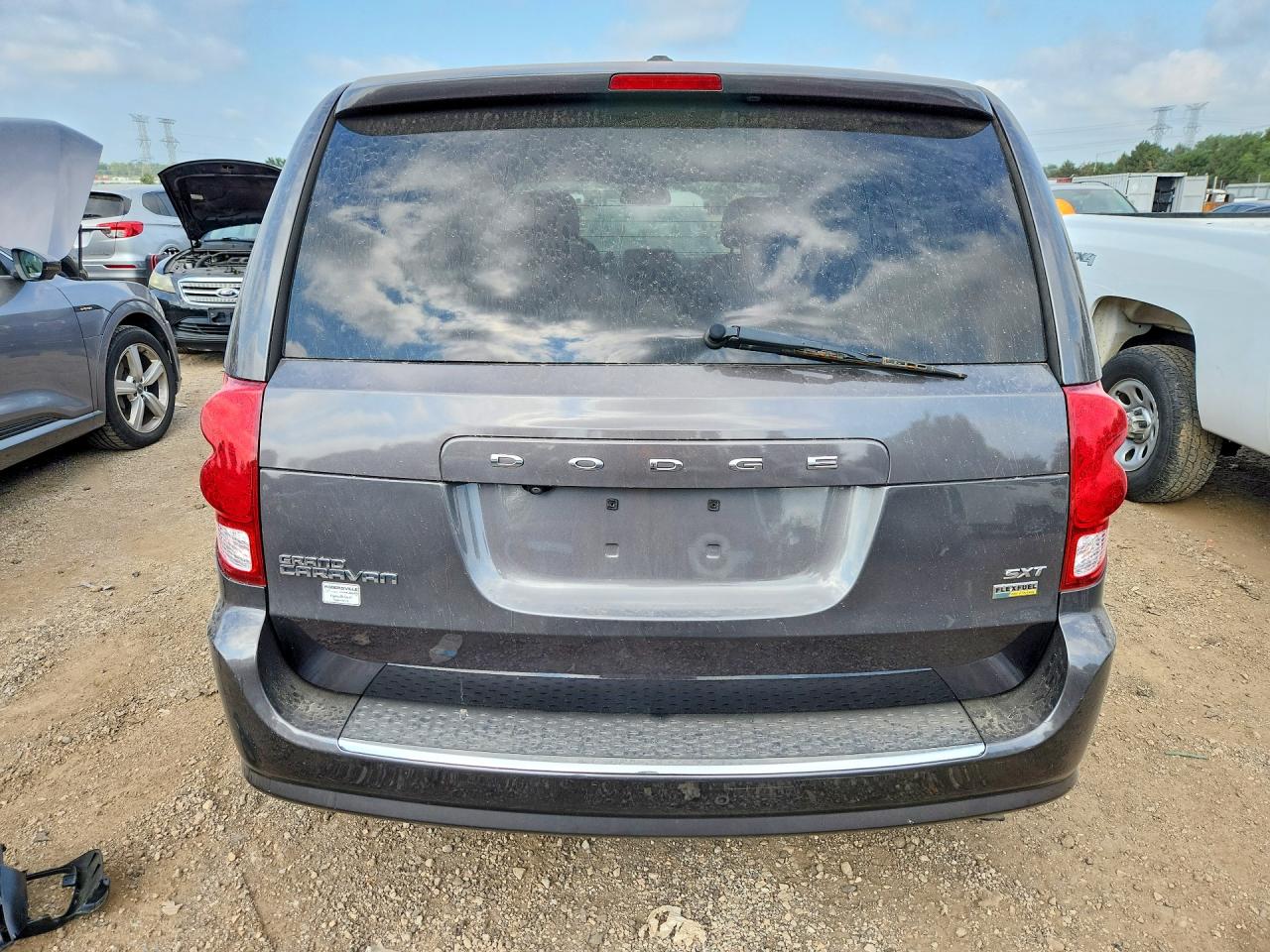 2C4RDGCG0KR564317 · 2019 DODGE GRAND CARAVAN · 6/13