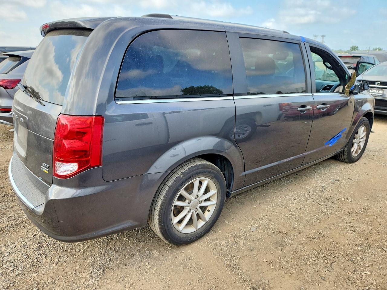 2C4RDGCG0KR564317 · 2019 DODGE GRAND CARAVAN · 3/13