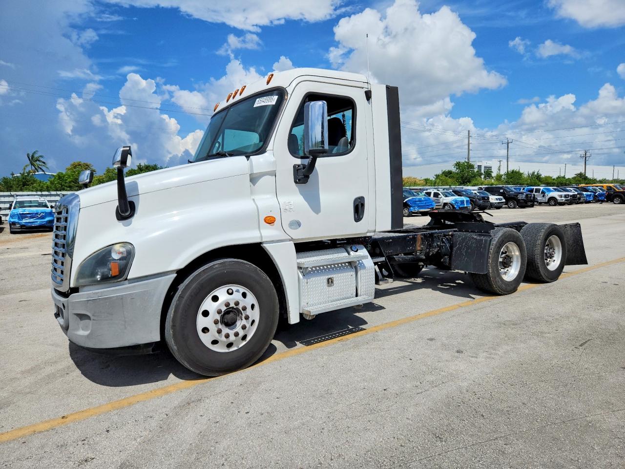 2018 FREIGHTLINER CASCADIA 125