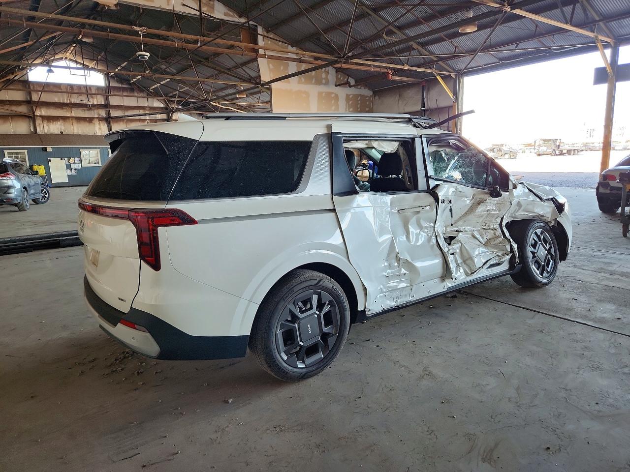 KNDNC5KA6T6107426 · 2026 KIA CARNIVAL · 3/13