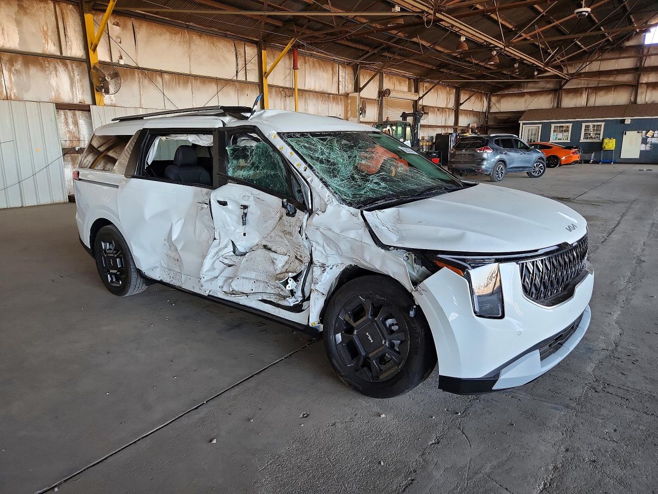 KNDNC5KA6T6107426 · 2026 KIA CARNIVAL · 4/13
