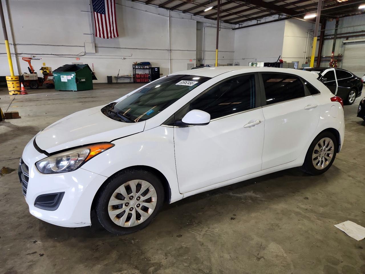KMHD35LH1GU323950 · 2016 HYUNDAI ELANTRA GT
