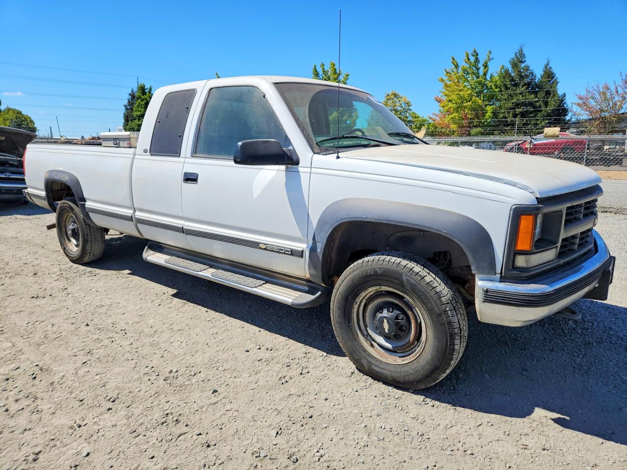 1GCGK29J7WE181593 · 1998 CHEVROLET GMT-400 · 4/11