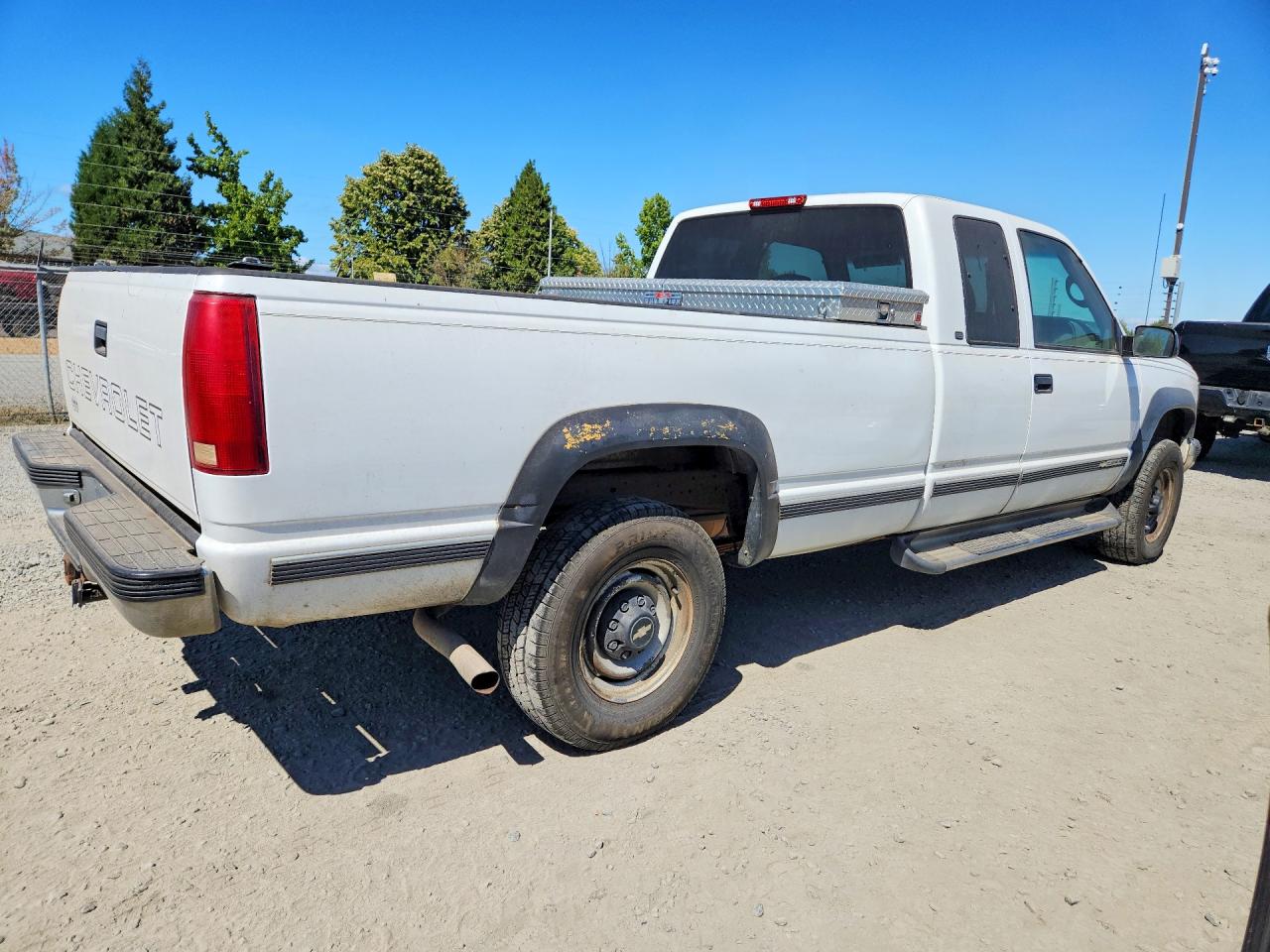 1GCGK29J7WE181593 · 1998 CHEVROLET GMT-400 · 3/11