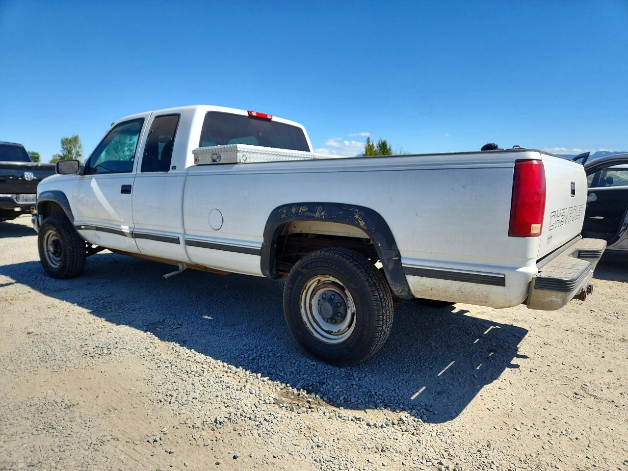 1GCGK29J7WE181593 · 1998 CHEVROLET GMT-400 · 2/11