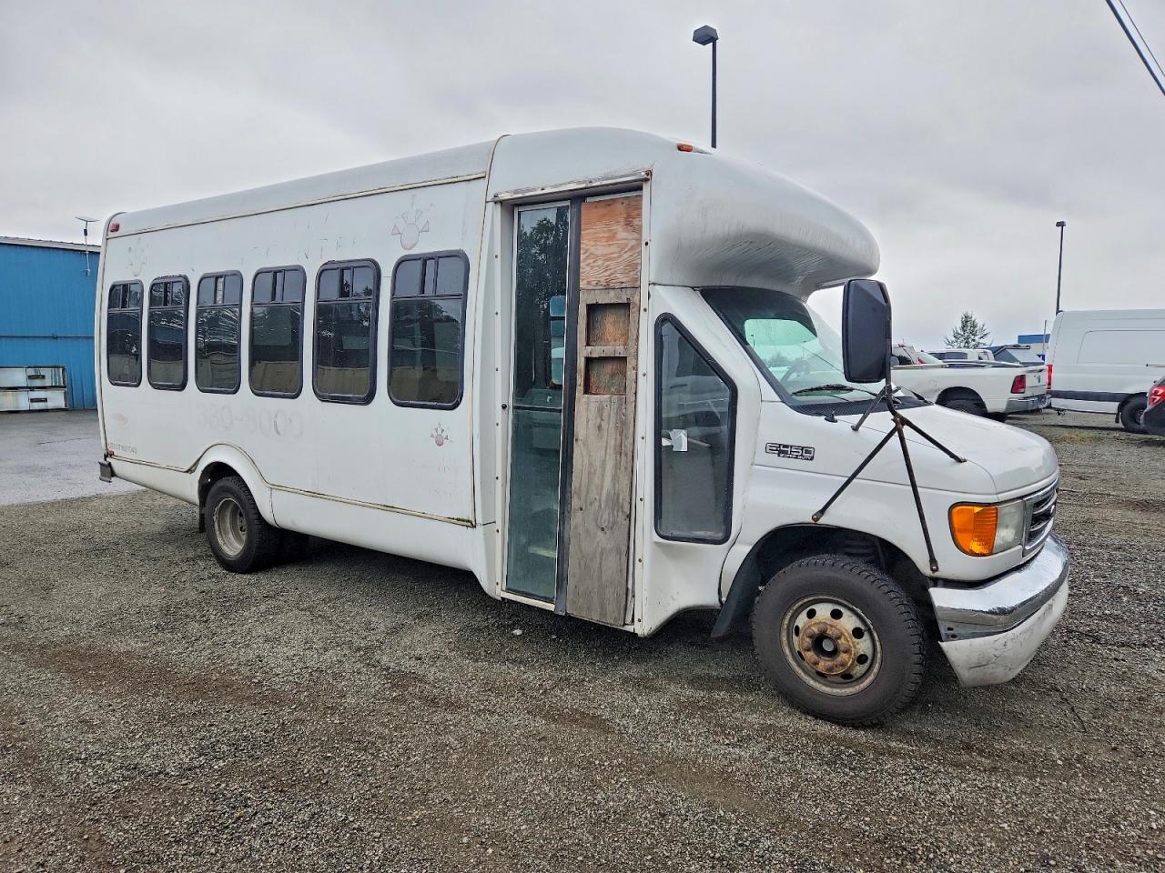 2004 FORD ECONOLINE